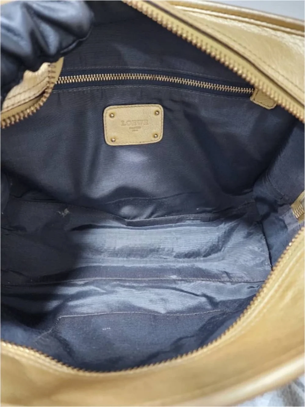 Authentic LOEWE Metallic Goatskin Amazona 36 Shoulder Bag Gold